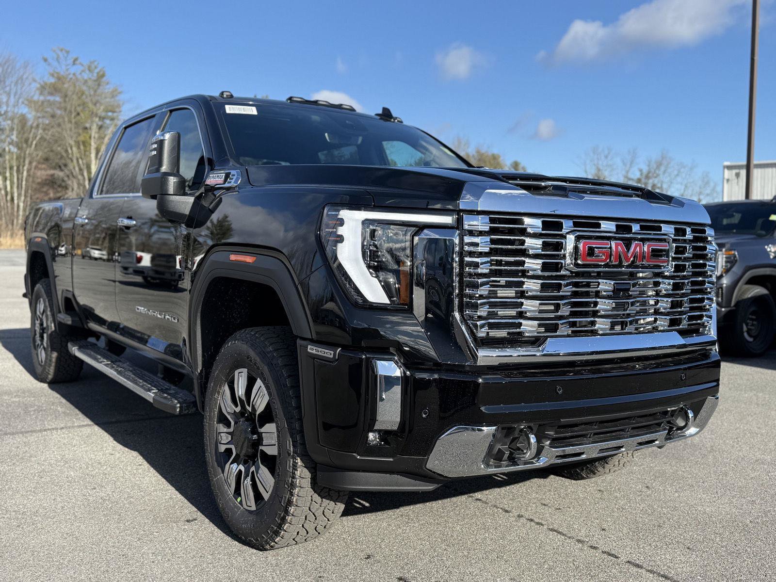 New 2026 GMC Sierra 2500 Denali w/ Denali Reserve Package AWD/4WD image 3