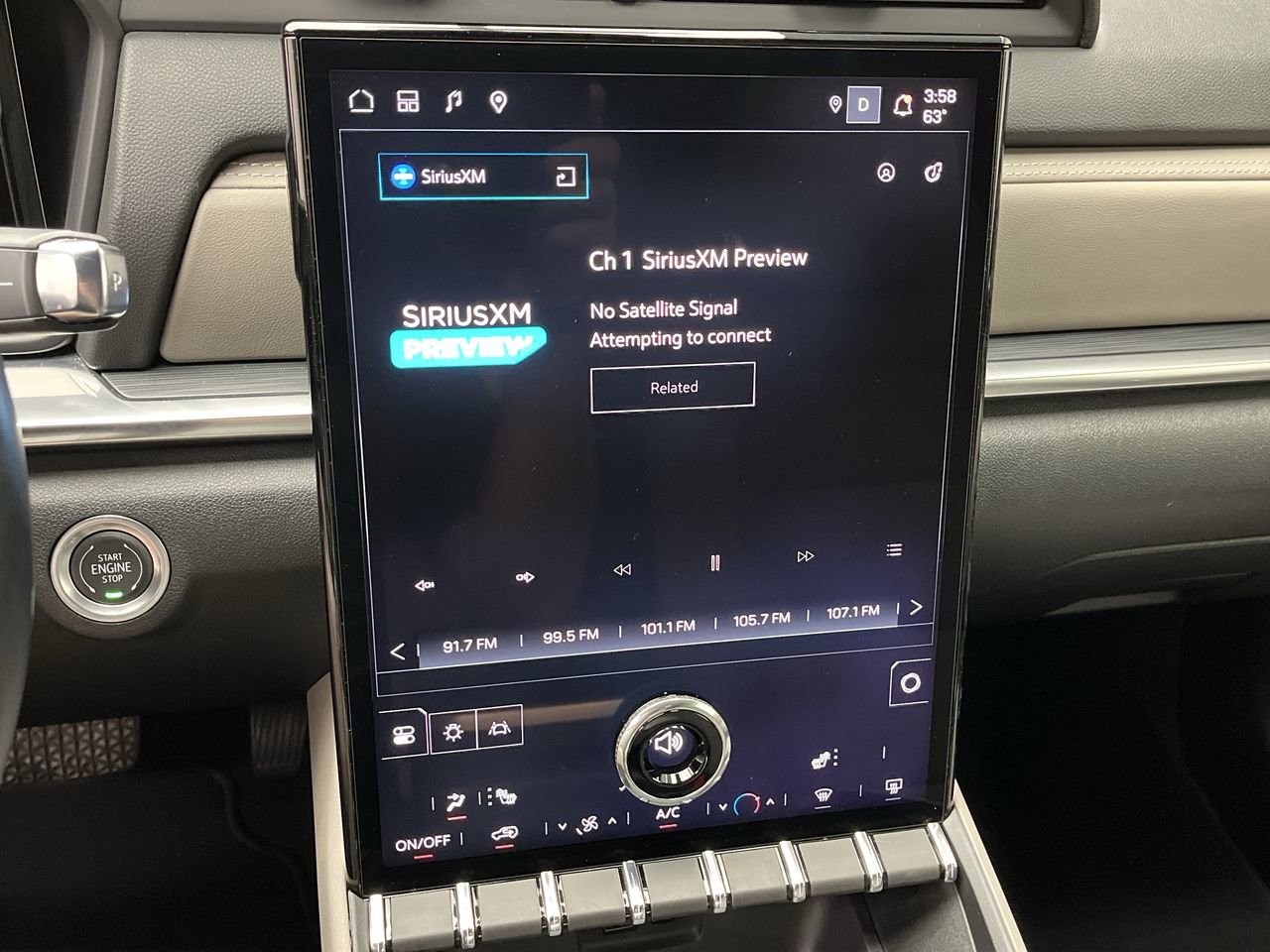 Certified 2025 GMC Terrain Elevation AWD/4WD image 17