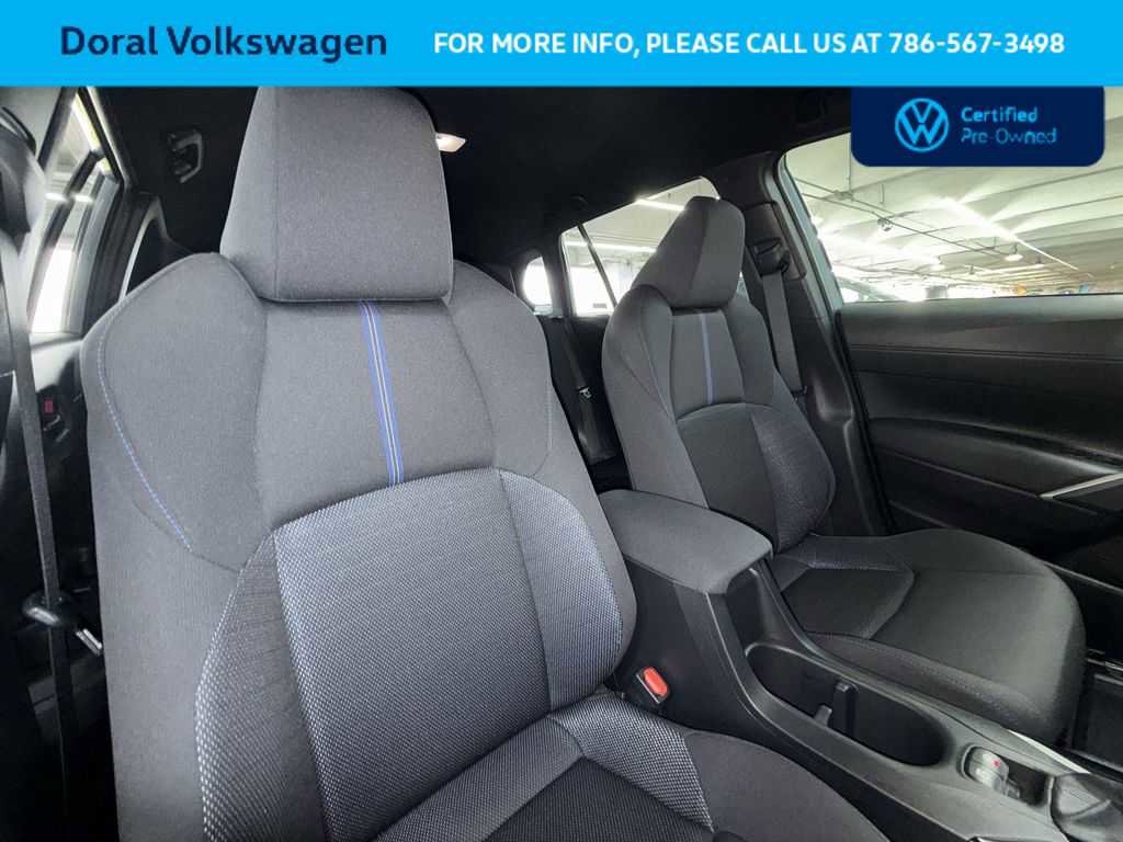 Used 2024 Toyota Corolla Cross SE image 27
