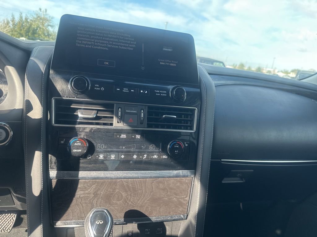 Used 2024 INFINITI QX80 Luxe image 17