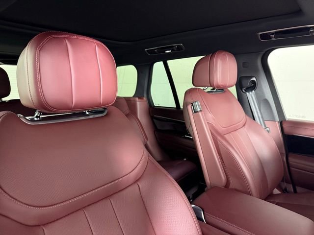 New 2025 Land Rover Range Rover SE image 37