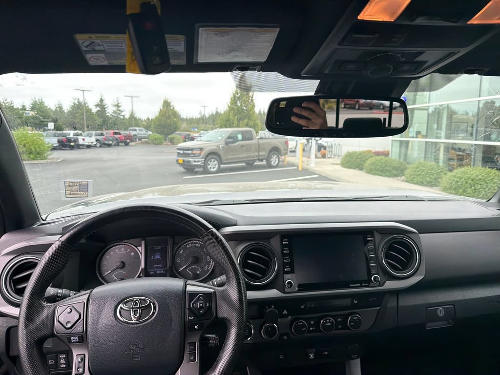 Used 2020 Toyota Tacoma TRD Off-Road AWD/4WD image 12