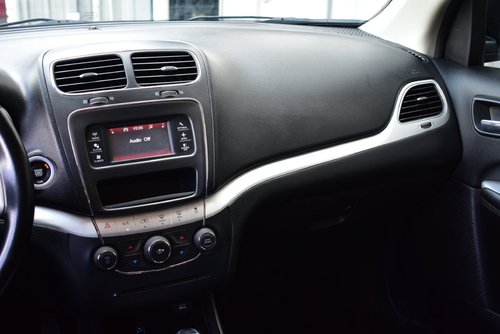 Used 2020 Dodge Journey SE w/ SE Popular Equipment Group FWD image 31