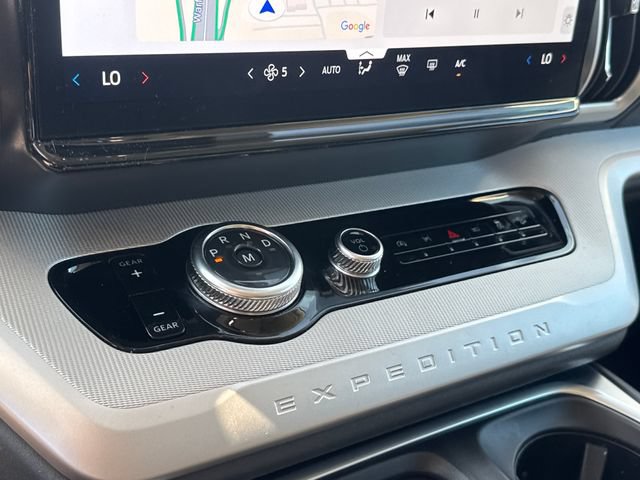 Used 2025 Ford Expedition Max Active AWD/4WD image 16