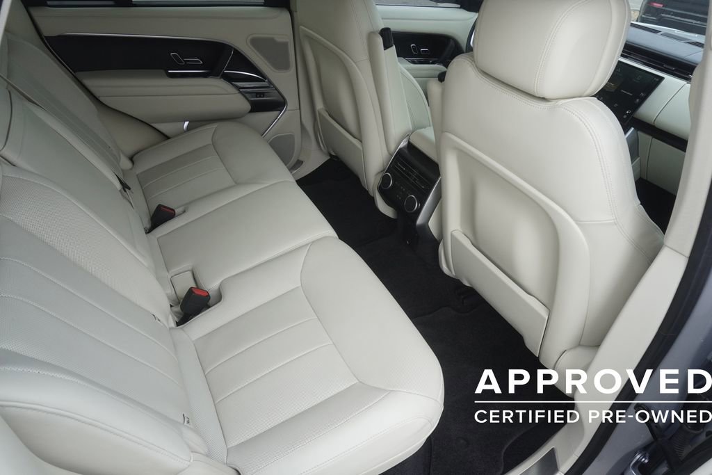 Used 2024 Land Rover Range Rover SE image 26