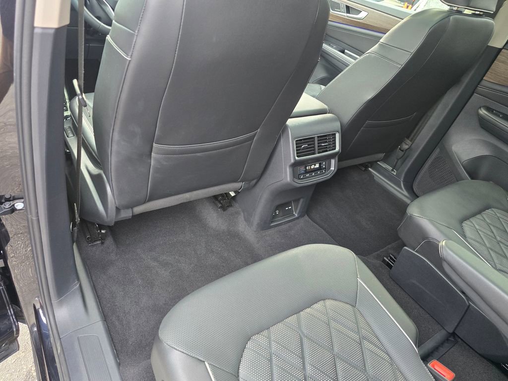 Used 2024 Volkswagen Atlas SEL Premium R-Line image 27