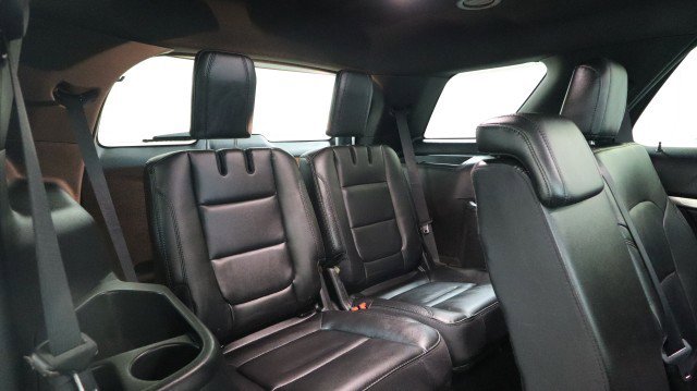 Used 2018 Ford Explorer XLT w/ Equipment Group 202A image 12