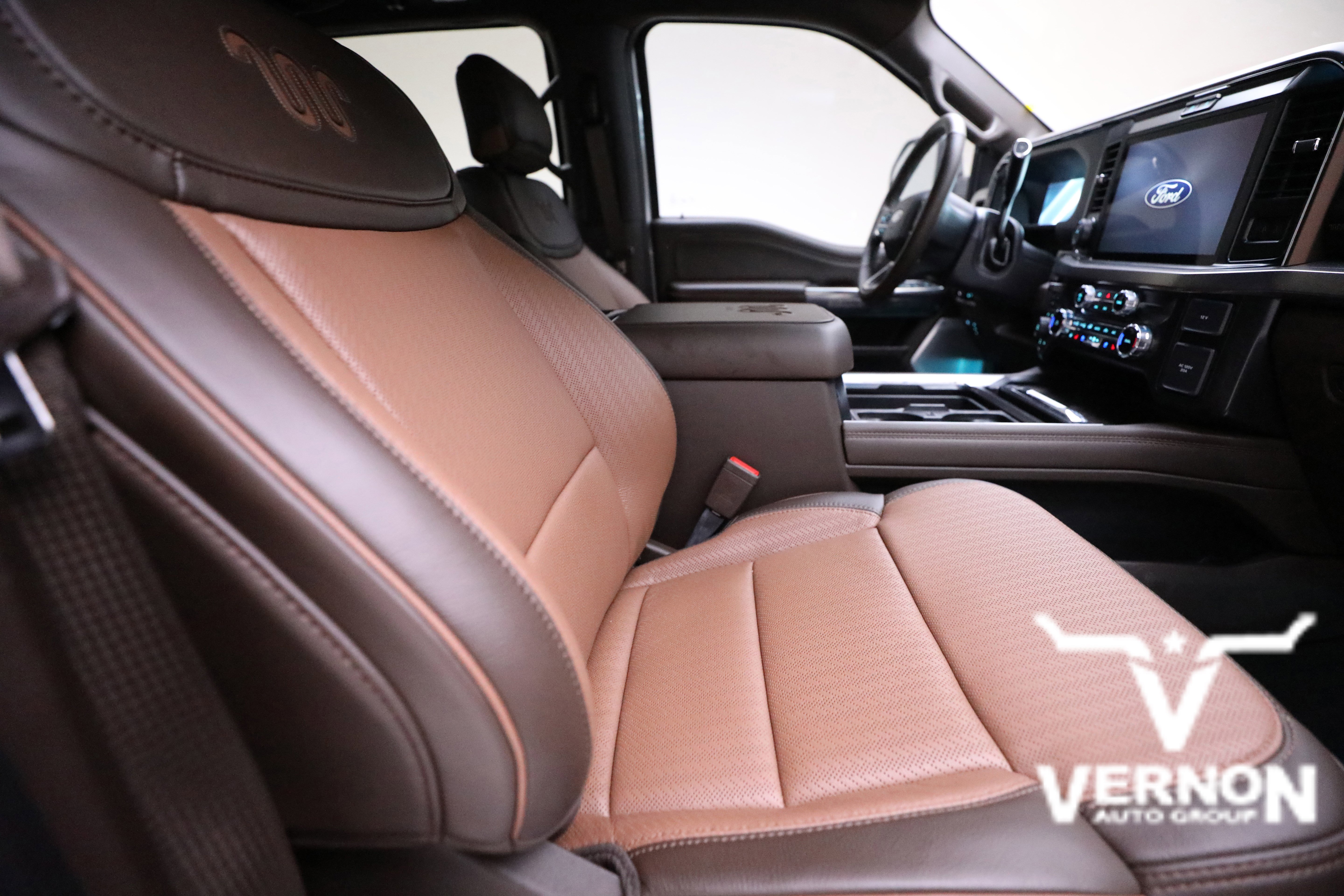 New 2026 Ford F350 King Ranch w/ FX4 Off-Road Package image 11