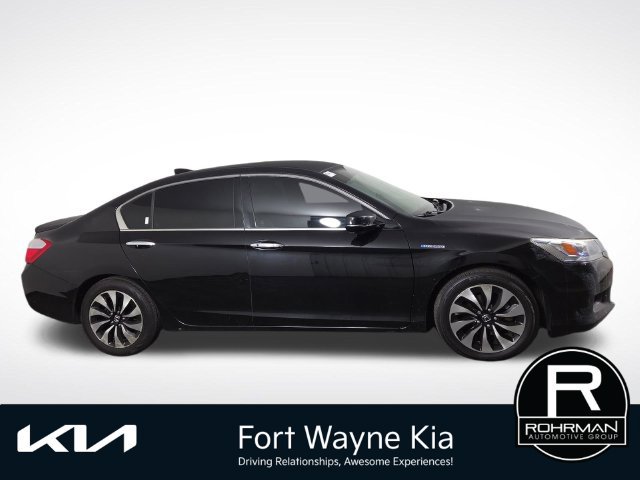 Used 2015 Honda Accord Touring image 4