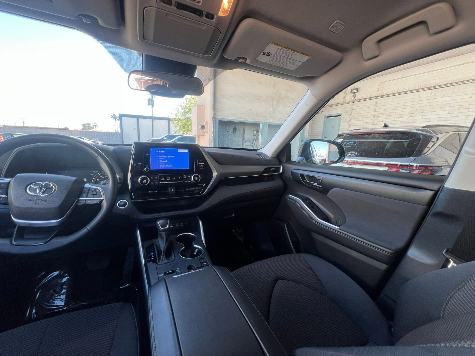 Used 2025 Toyota Highlander LE image 36