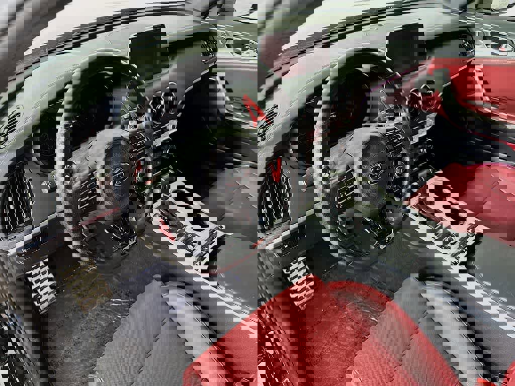 Used 2018 Kia Stinger GT1 image 2