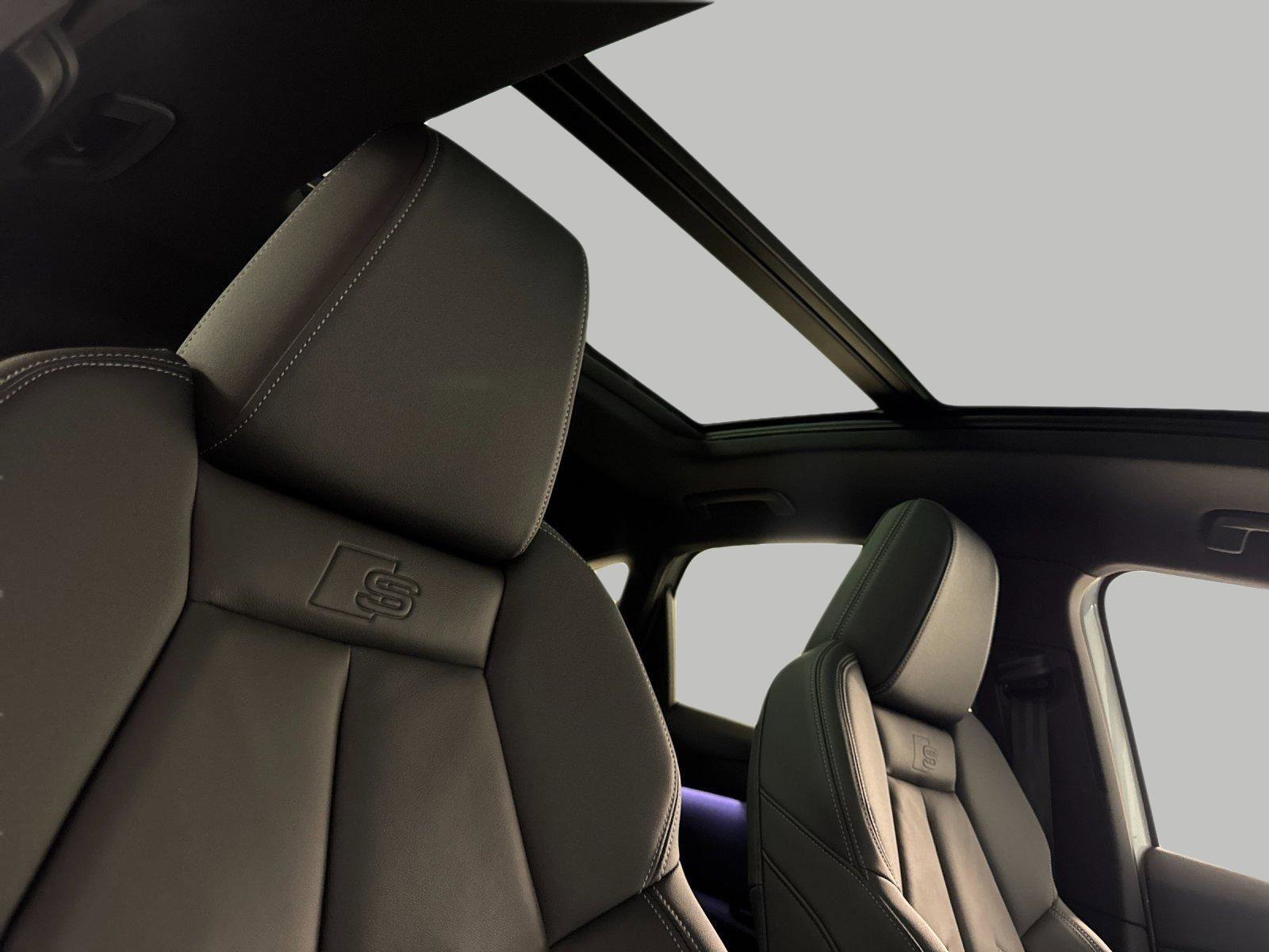 Certified 2024 Audi Q4 e-tron Prestige image 16