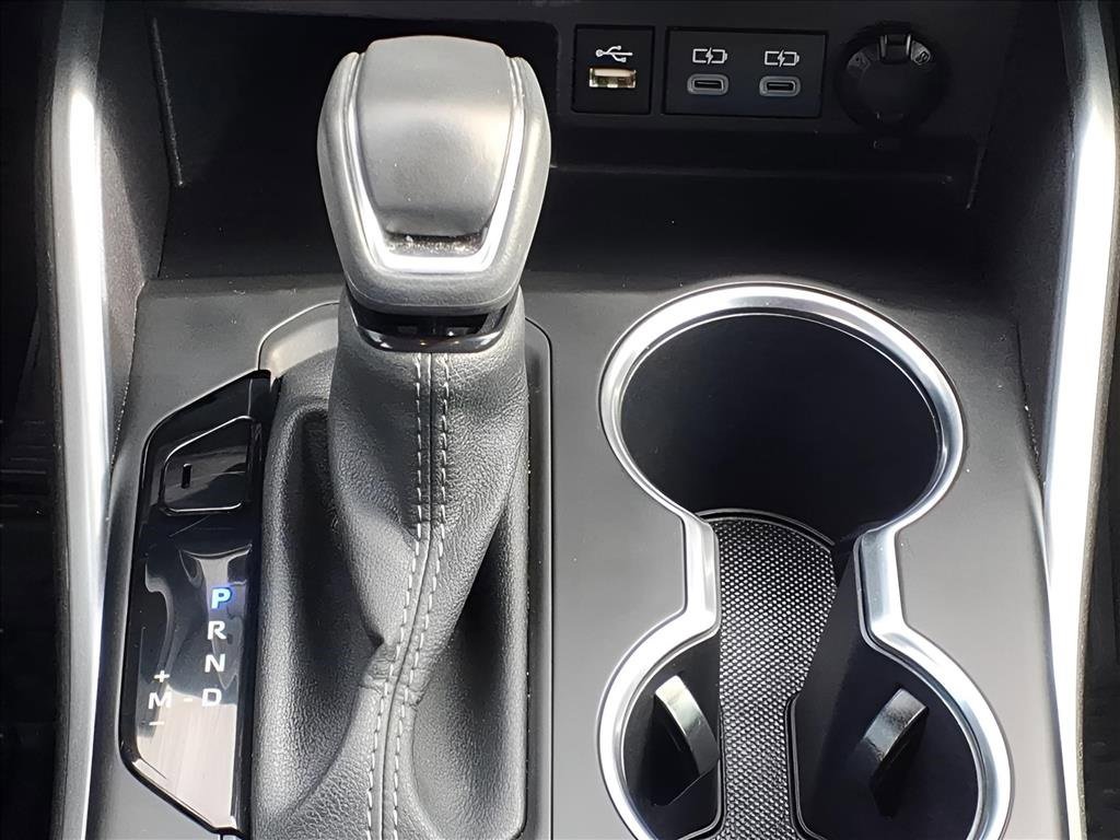 Used 2024 Toyota Highlander XLE image 25