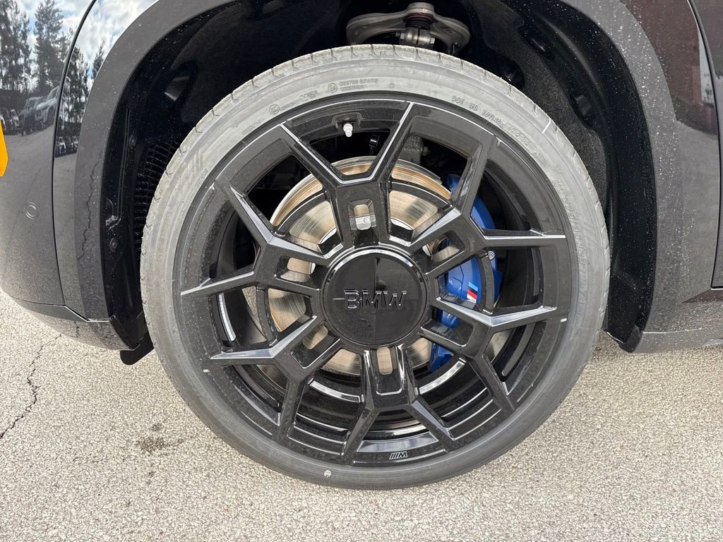 New 2026 BMW XM Label Red image 9