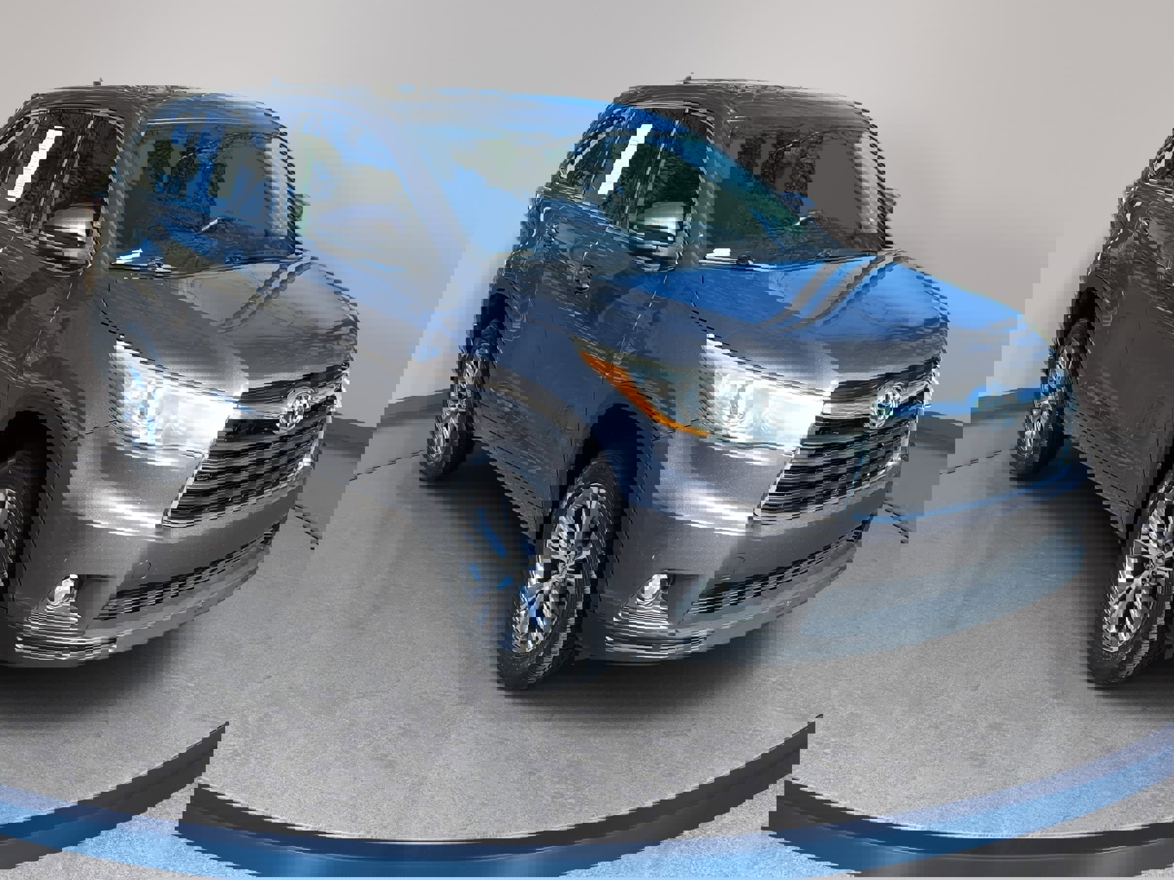 Used 2015 Toyota Highlander Plus image 3