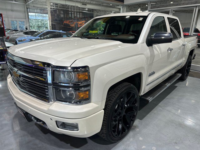 Used 2015 Chevrolet Silverado 1500 High Country w/ High Country Premium Package AWD/4WD image 11