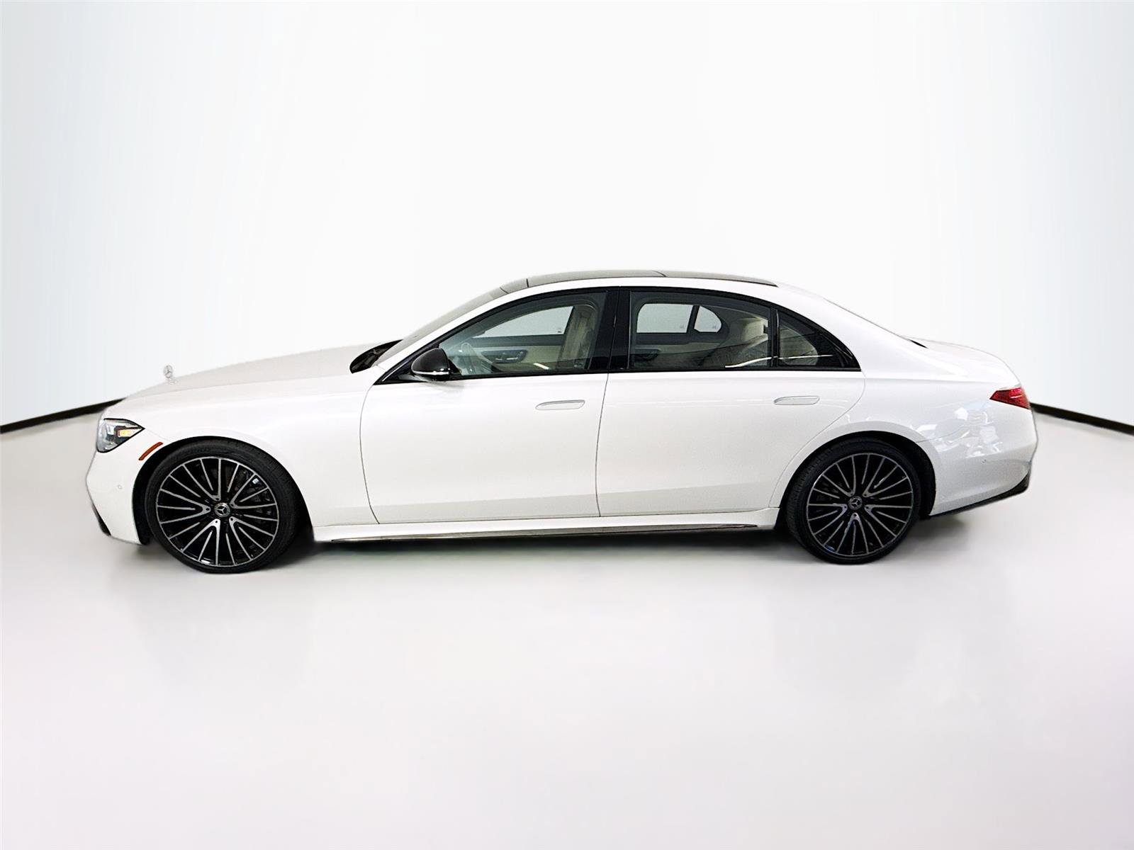 Used 2023 Mercedes-Benz S 500 S 500 image 9