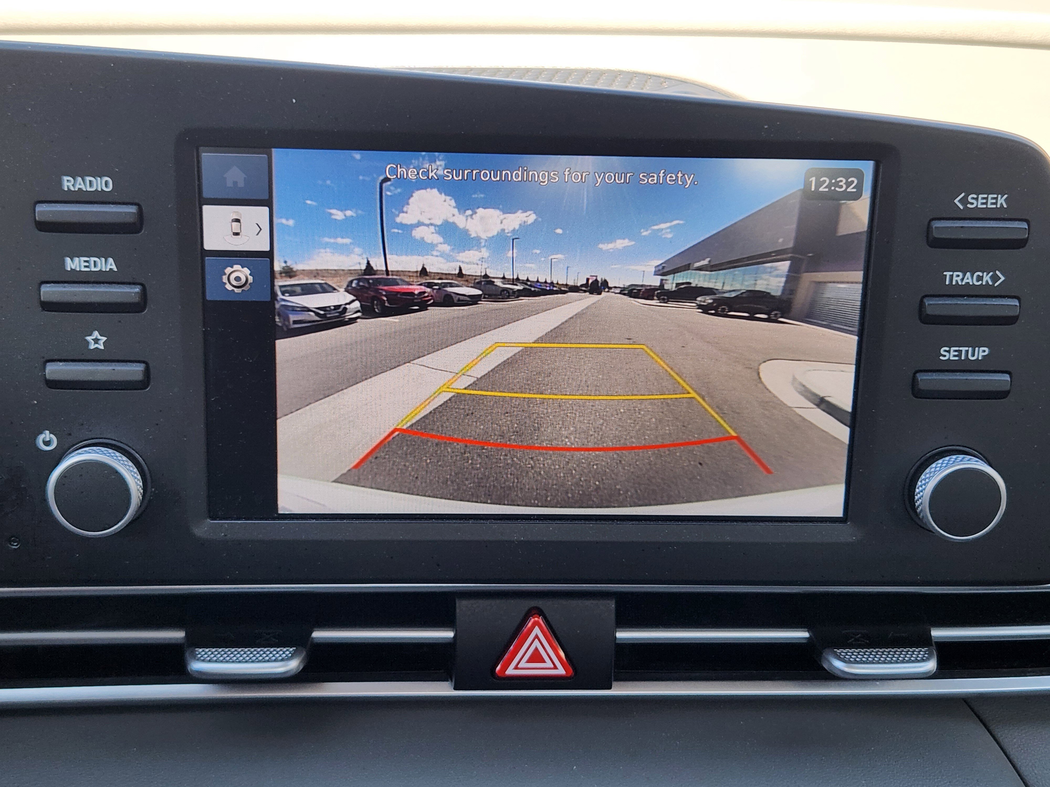 Certified 2024 Hyundai Elantra SE image 28