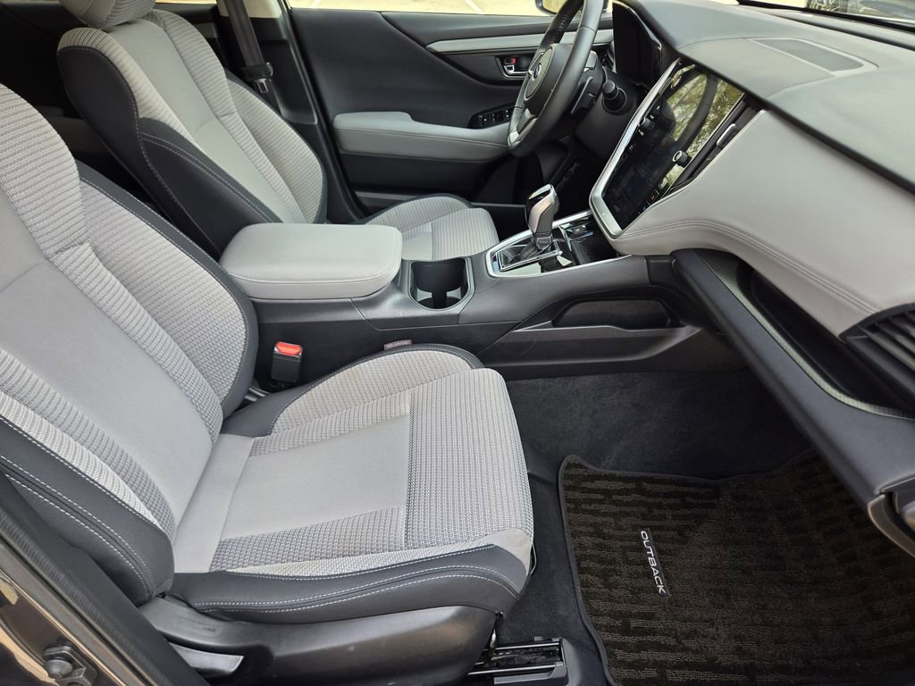 Used 2022 Subaru Outback Premium AWD/4WD image 18
