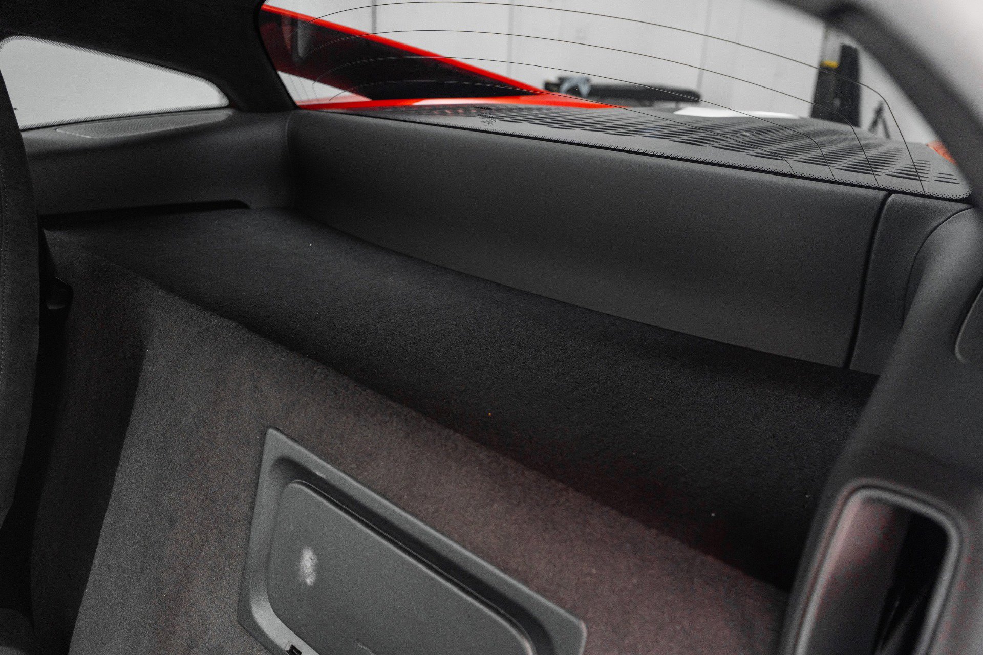 Used 2023 McLaren Artura RWD image 13