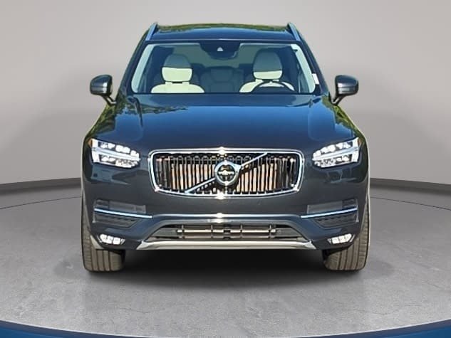 Used 2017 Volvo XC90 T6 Momentum w/ Vision Package AWD/4WD image 2