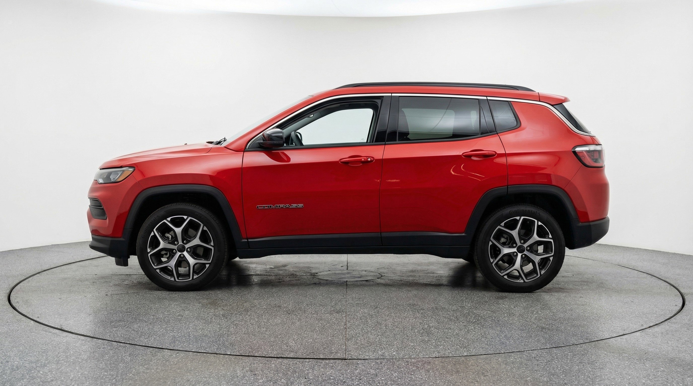 Used 2025 Jeep Compass Limited image 5