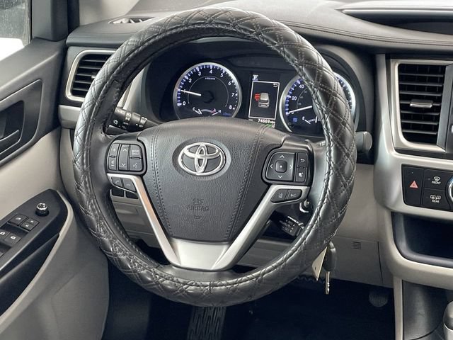 Certified 2019 Toyota Highlander Plus FWD image 29