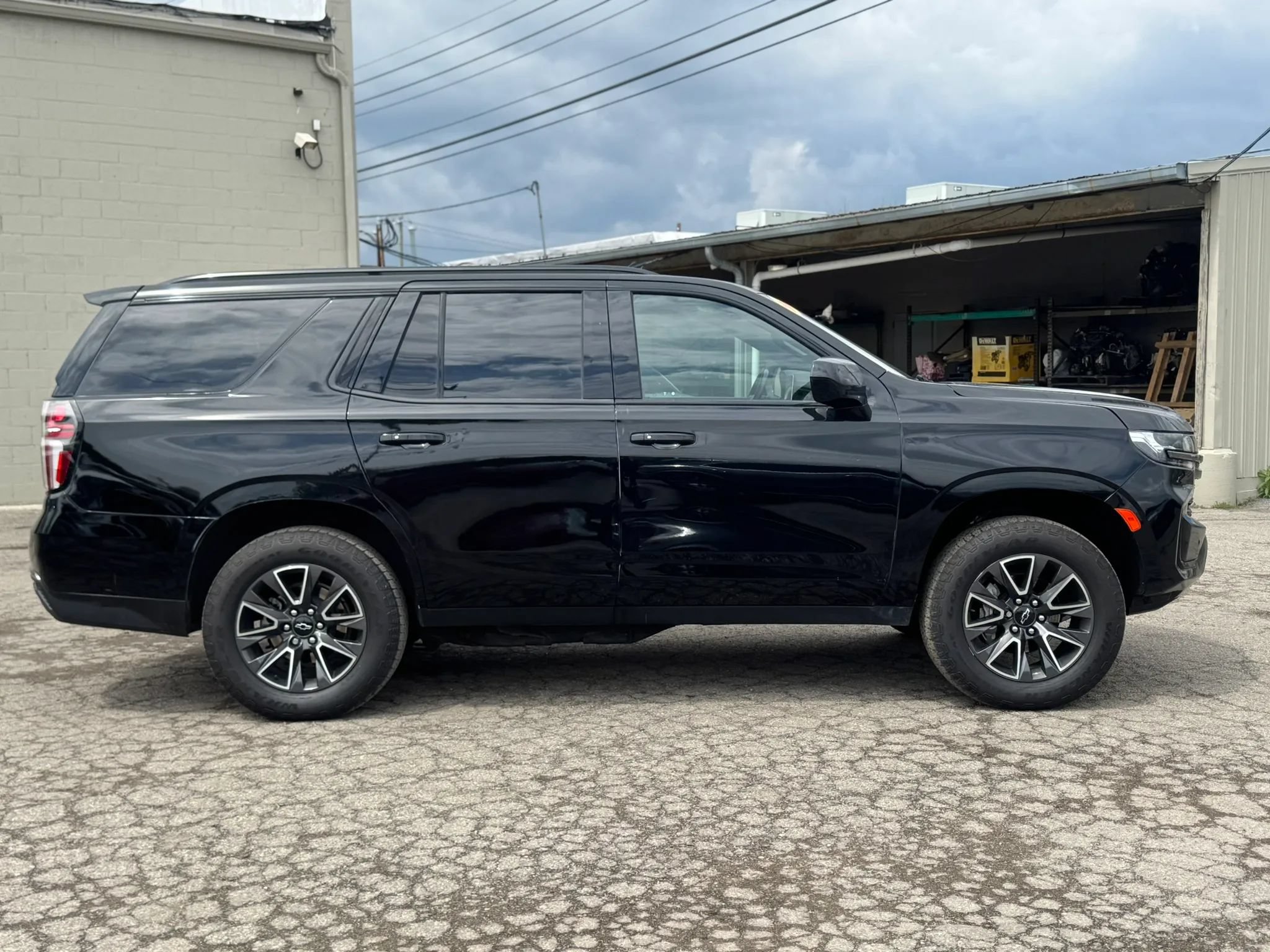 Used 2022 Chevrolet Tahoe Z71 AWD/4WD image 4