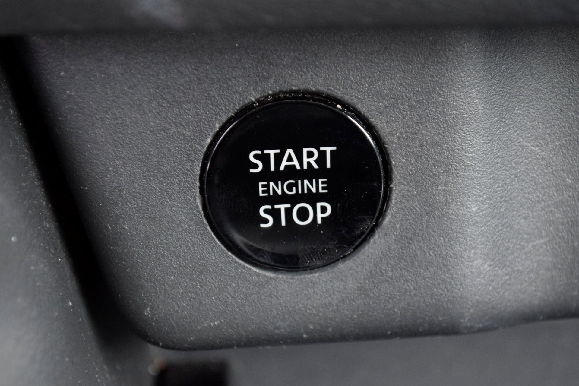 Used 2024 Nissan Rogue SV AWD/4WD image 11
