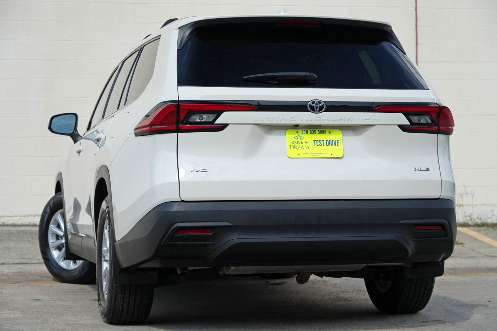 Used 2024 Toyota Grand Highlander AWD image 6