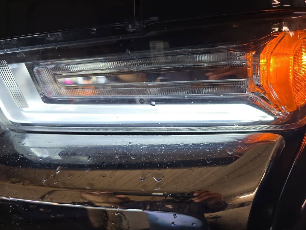 Used 2022 Chevrolet Silverado 2500 LTZ w/ LTZ Premium Package image 27