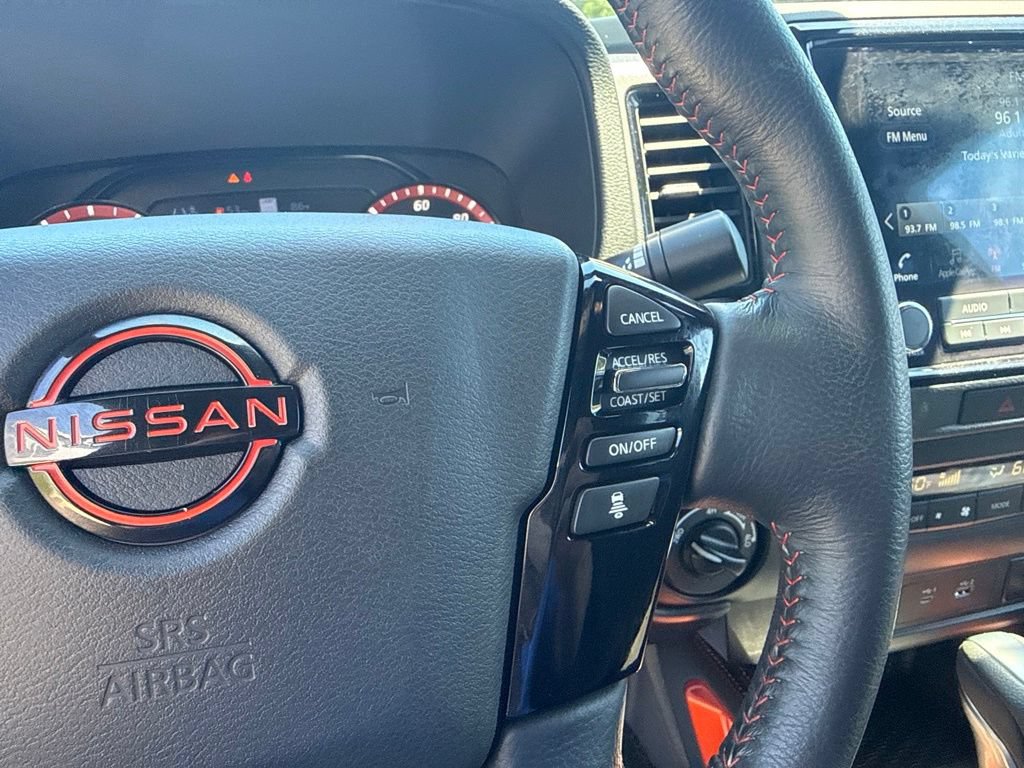 Used 2022 Nissan Frontier PRO-4X w/ Technology Package AWD/4WD image 11