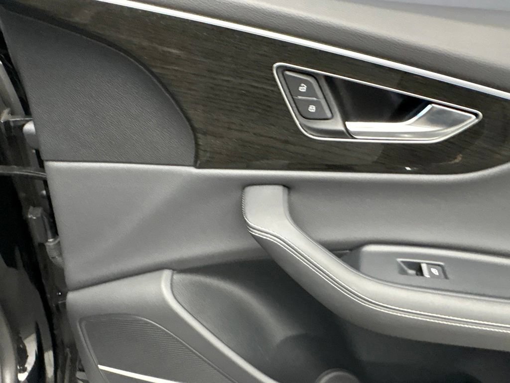 Certified 2025 Audi Q8 Premium Plus AWD/4WD image 24