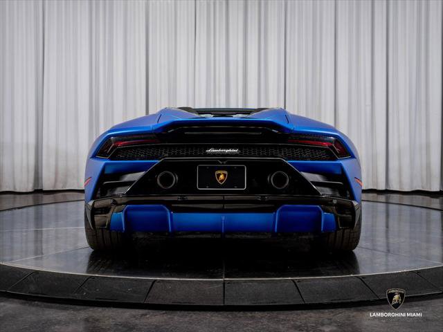 Used 2023 Lamborghini Huracan EVO RWD image 15