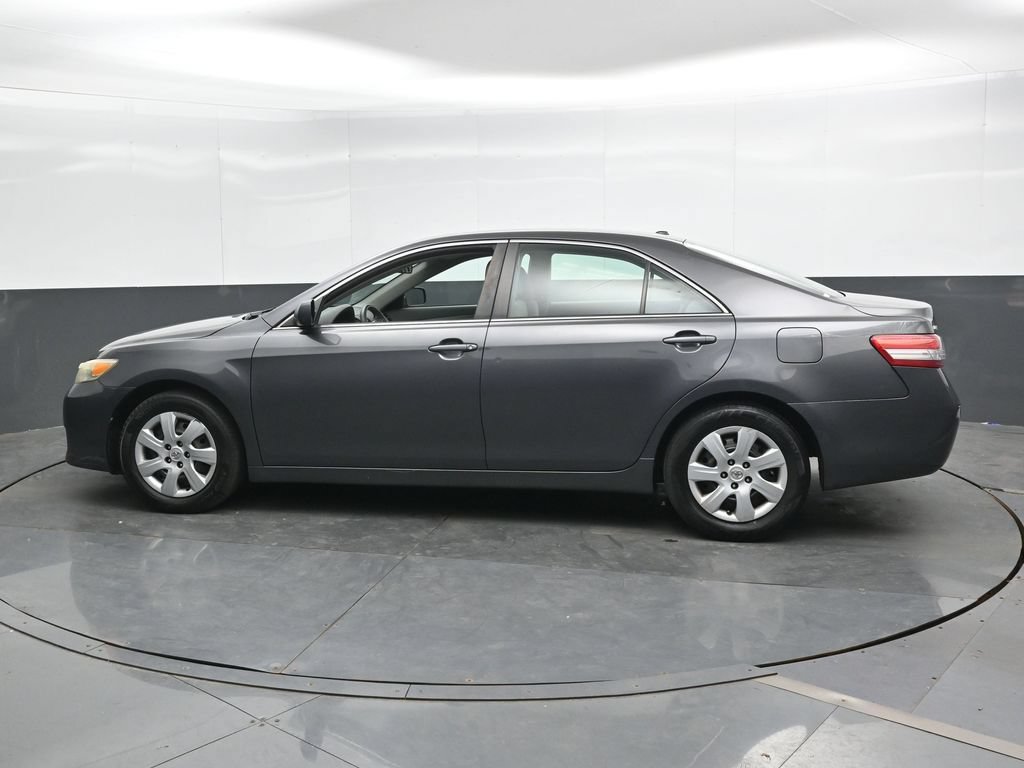 Used 2010 Toyota Camry LE FWD image 9