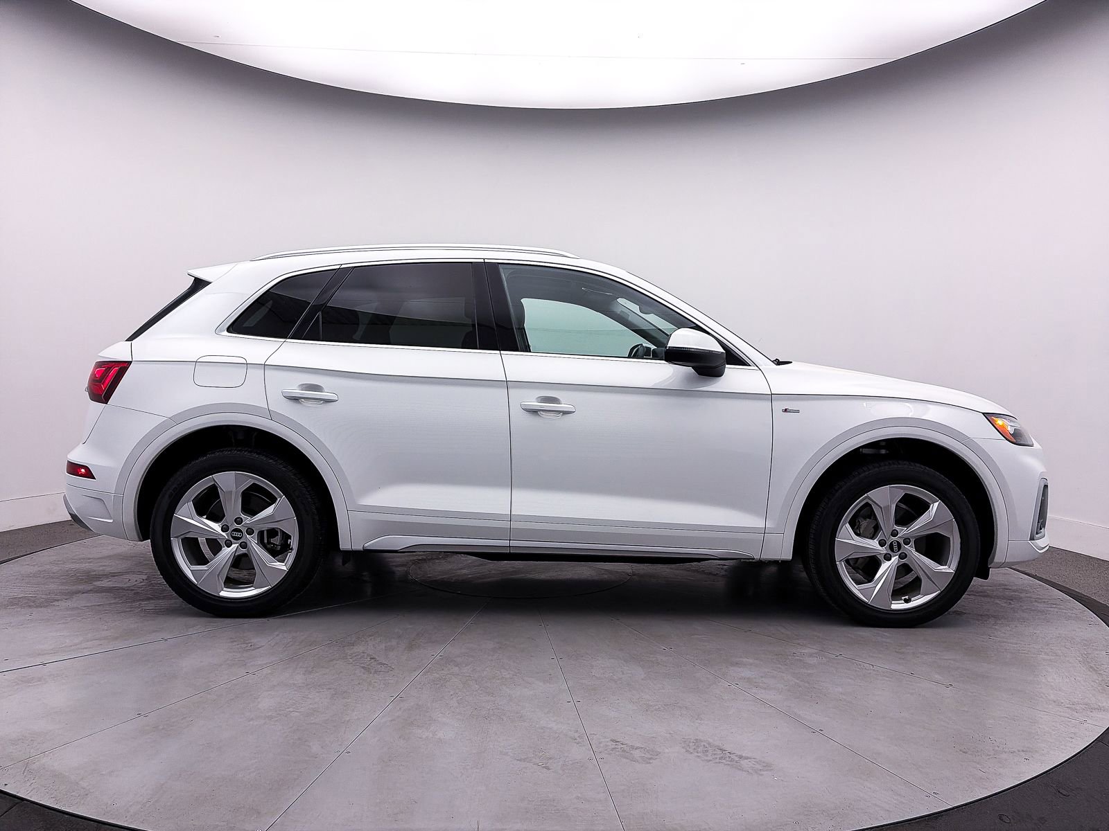 Used 2023 Audi Q5 2.0T Premium Plus AWD/4WD image 43