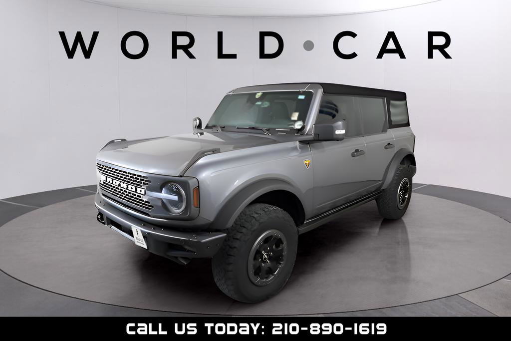 Used 2021 Ford Bronco Badlands image 3