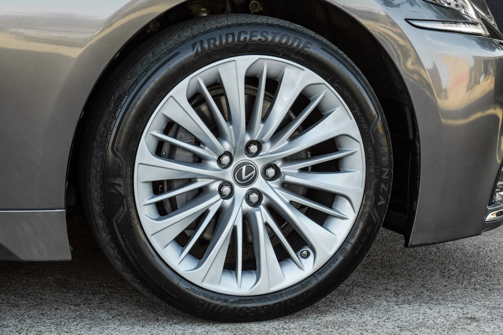 Used 2018 Lexus LS 500 AWD w/ Interior Upgrade Package image 56