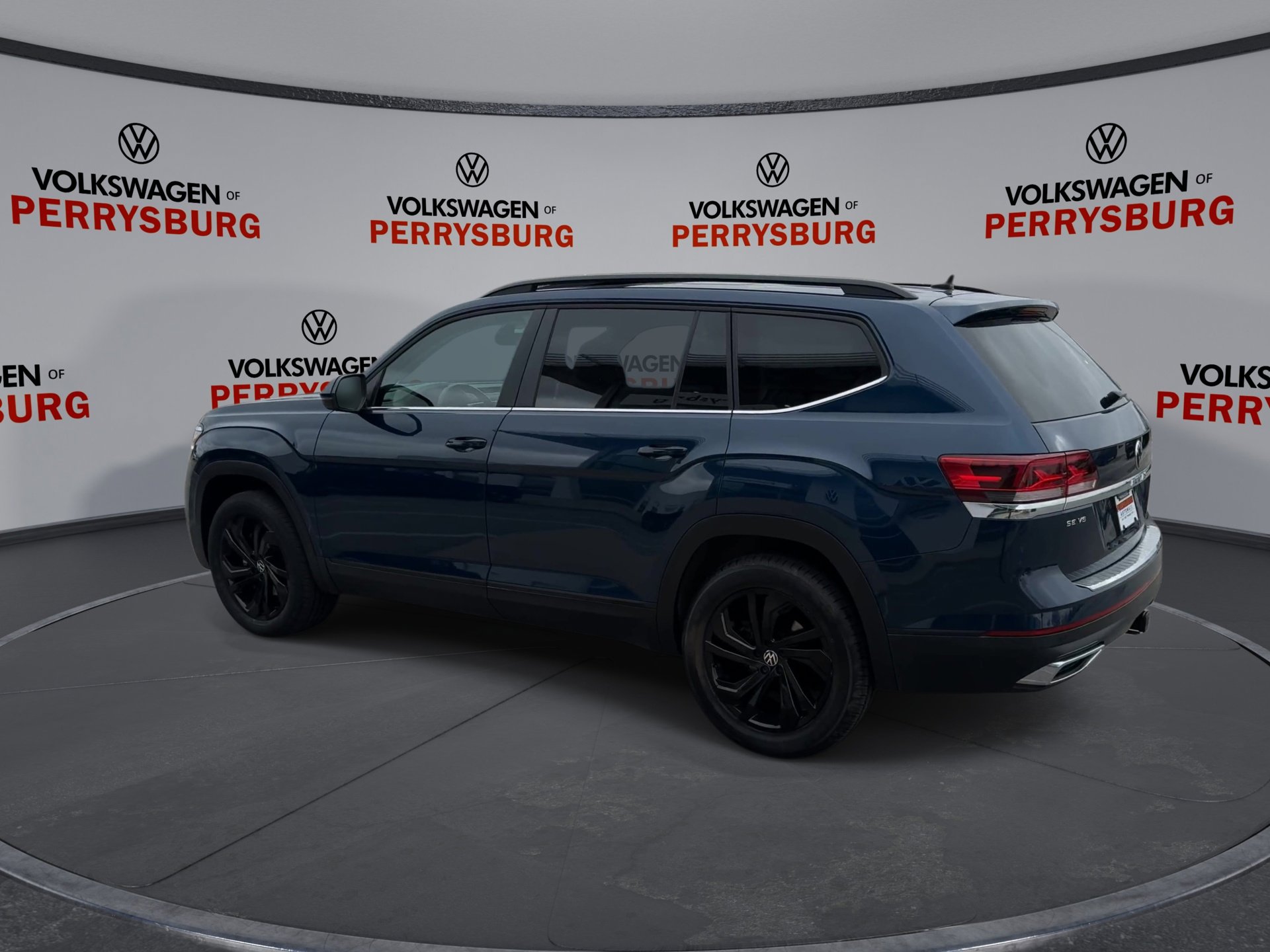 Used 2023 Volkswagen Atlas SE w/ Panoramic Sunroof Package image 6