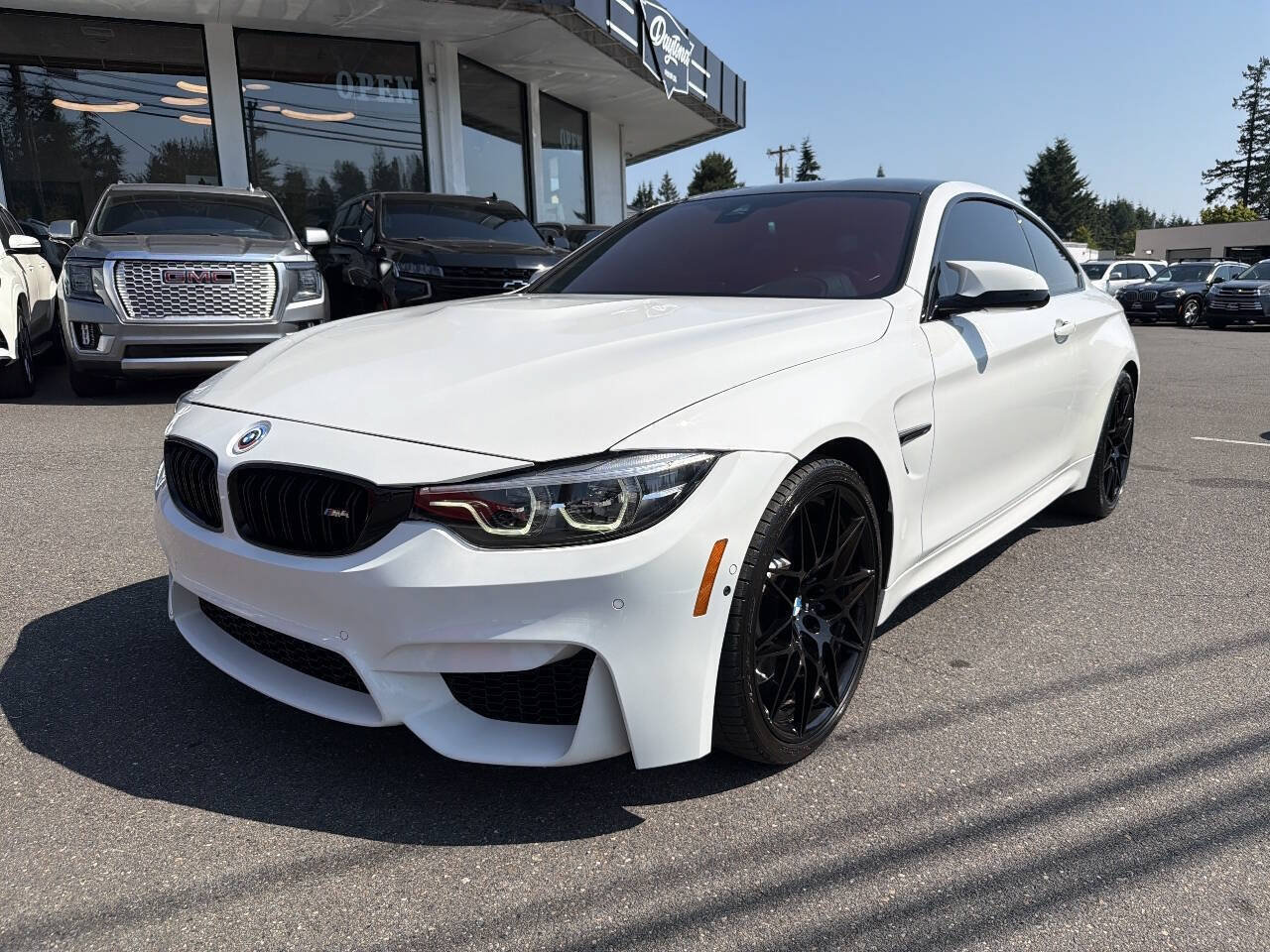 Used 2018 BMW M4 Coupe w/ Competition Package RWD image 1