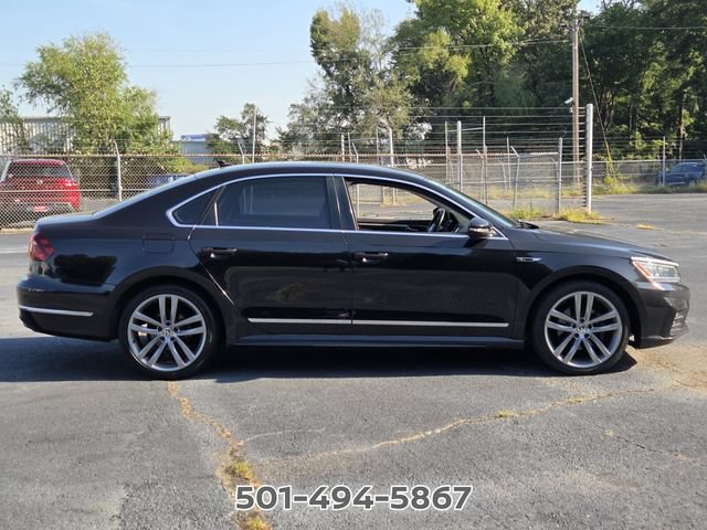 Used 2017 Volkswagen Passat 1.8T R-Line w/ R-Line Lighting Package FWD image 6