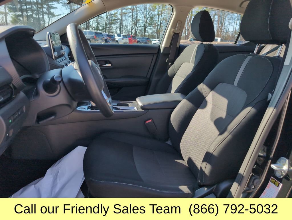 Used 2024 Nissan Sentra SV FWD image 11