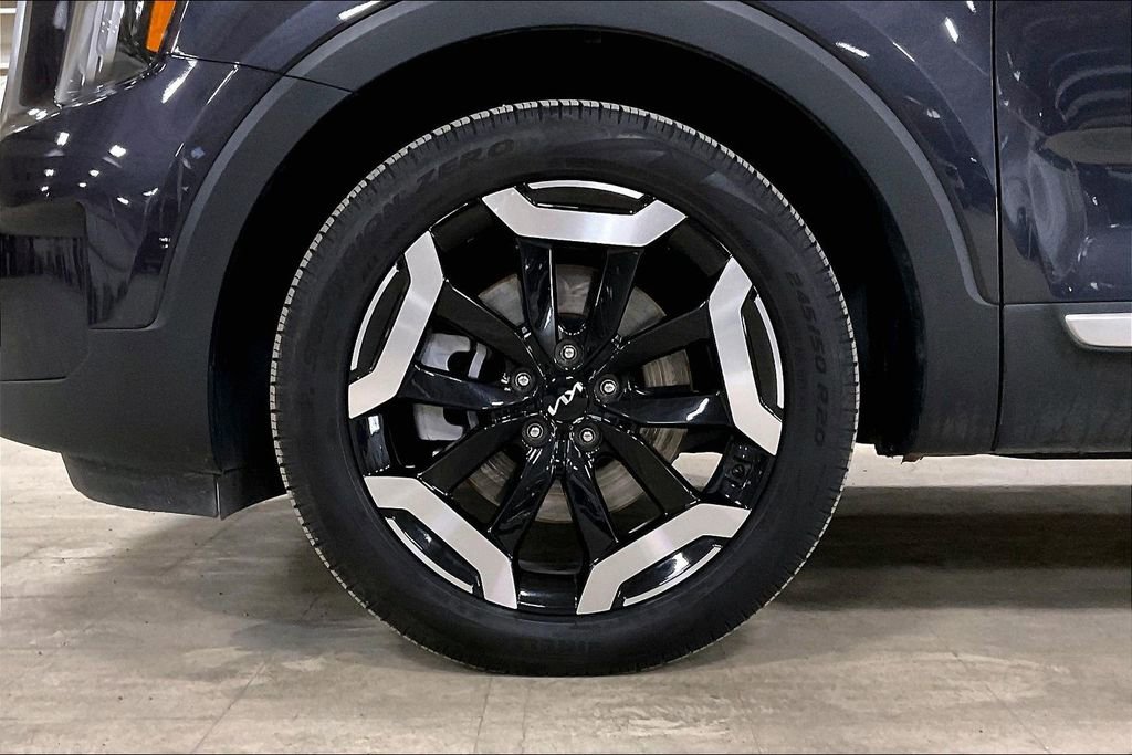 Used 2025 Kia Telluride S image 9