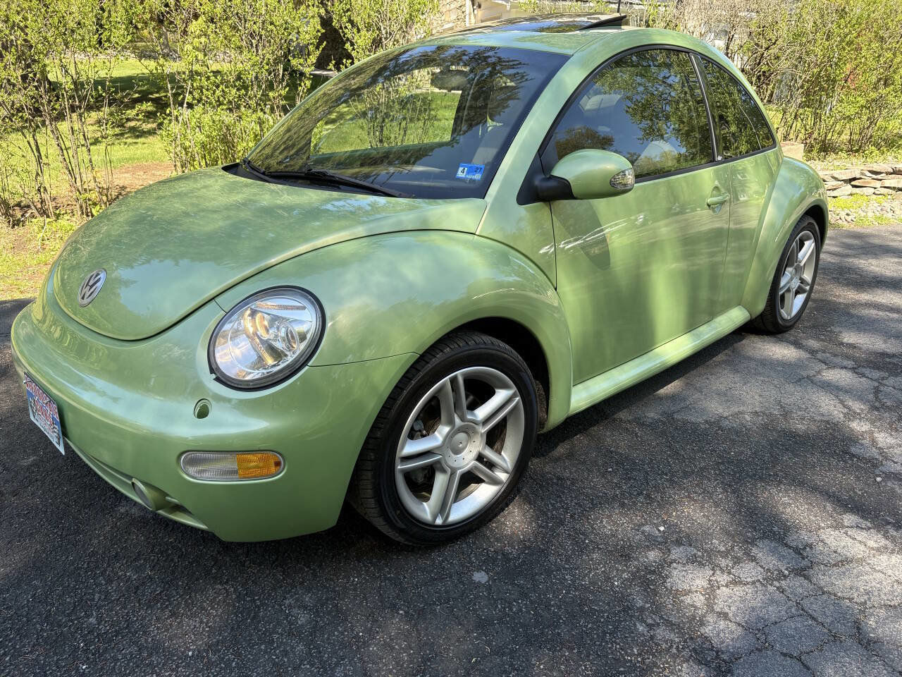 Used 2005 Volkswagen Beetle GLS FWD image 3