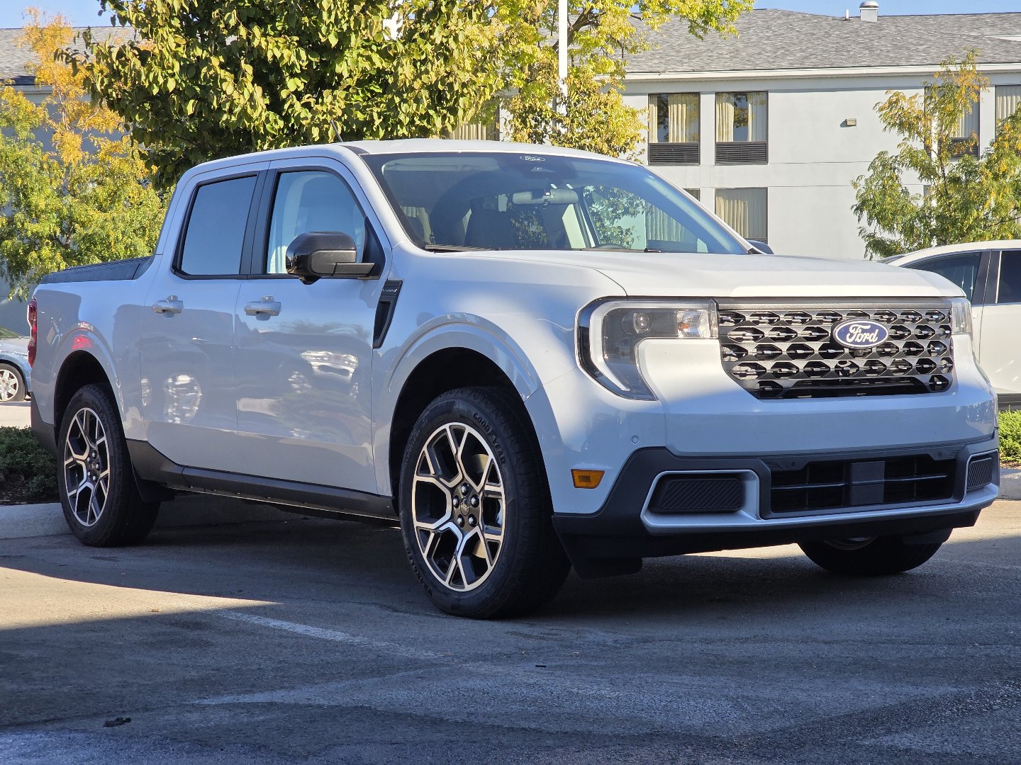 Used 2026 Ford Maverick Lariat AWD/4WD image 2