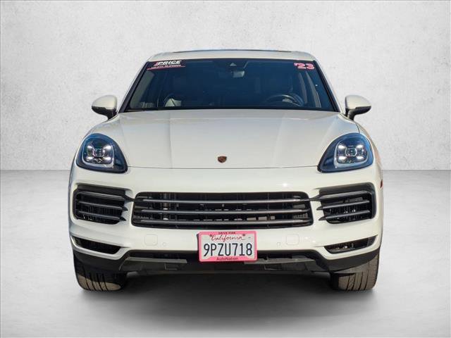 Used 2023 Porsche Cayenne Platinum Edition image 3
