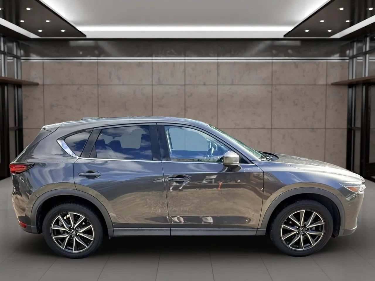 Used 2017 MAZDA CX-5 Grand Touring FWD image 2