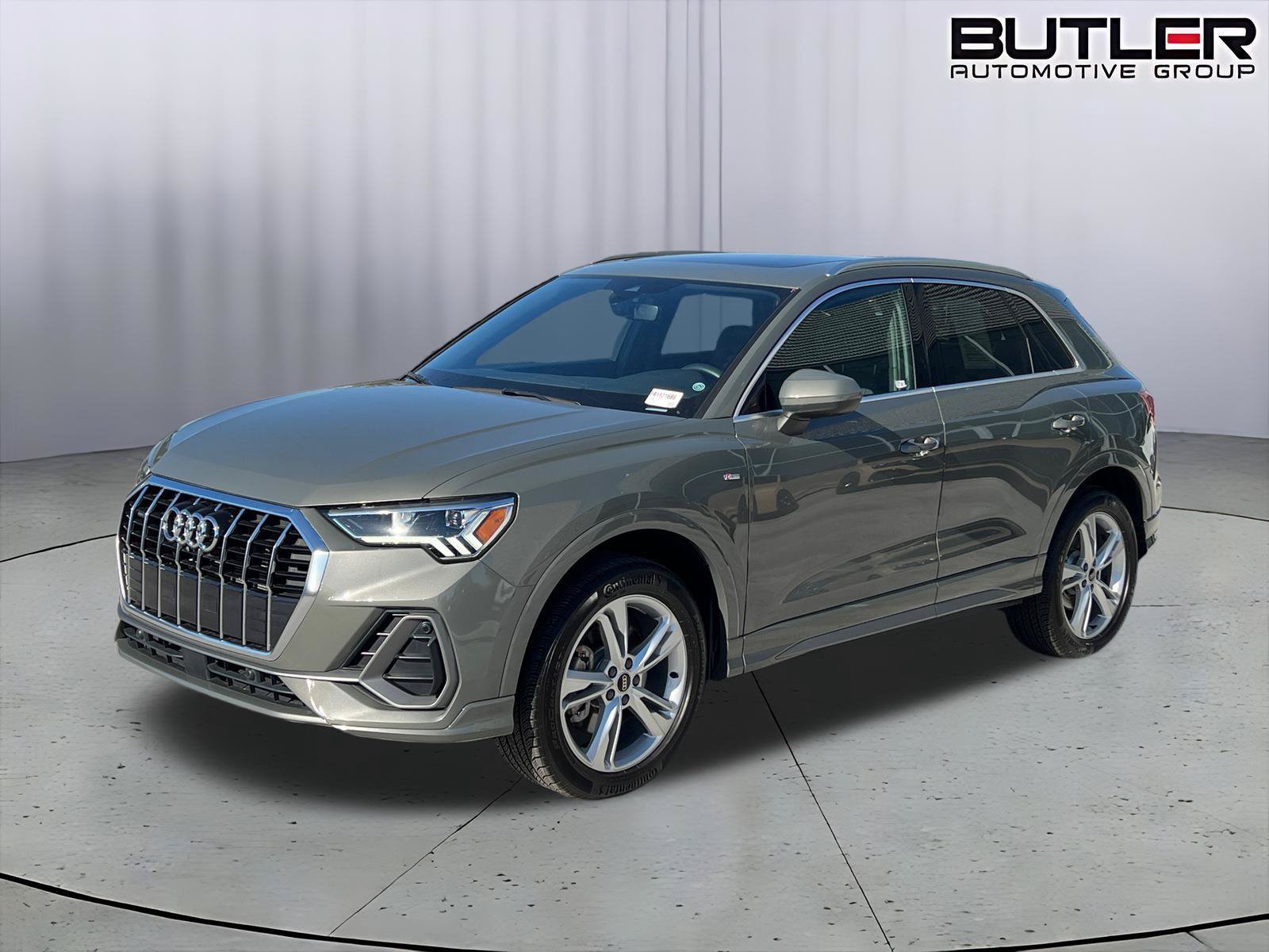 Used 2024 Audi Q3 2.0T Premium Plus w/ Premium Plus Package AWD/4WD image 1