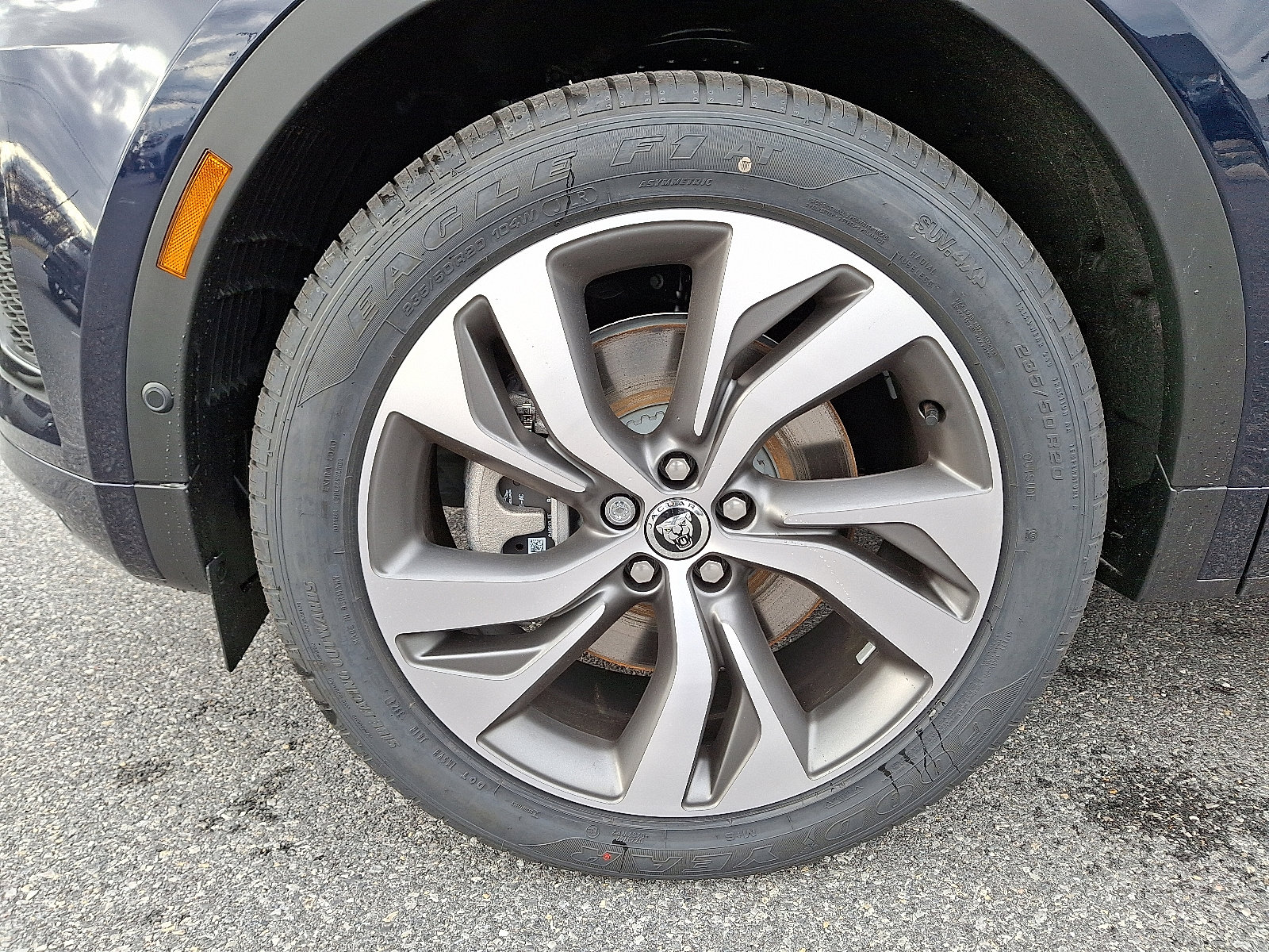 New 2024 Jaguar E-PACE R-Dynamic SE image 7