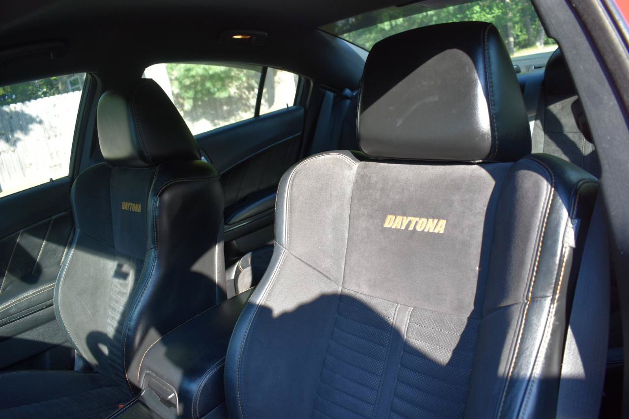 Used 2017 Dodge Charger R/T RWD image 13